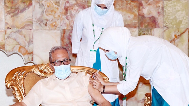 president took vaccine