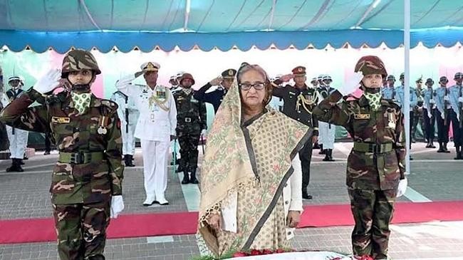 prime minister sheikh hasina and members of the new cabinet pay tribute to bangabandhus portrait