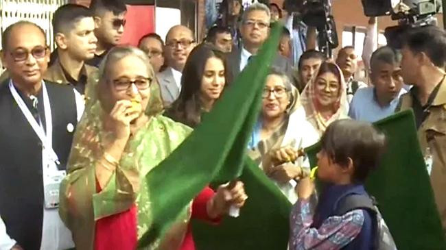 prime minister sheikh hasina inaugurated the railway on the southern route of the country