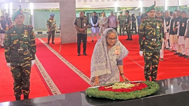 prime ministers tribute to bangabandhus portrait on historic six points day