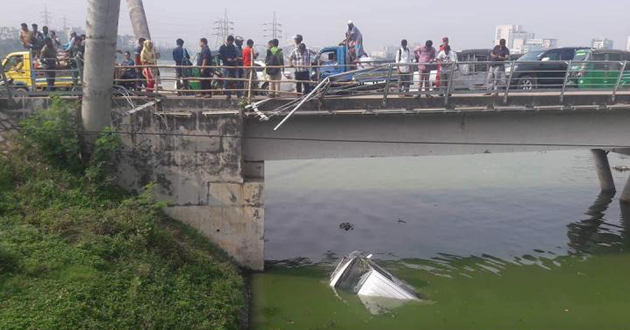 private car accident in hatirjheel 1