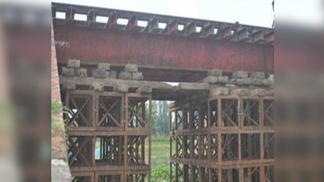 rail bridge in shirajgonj