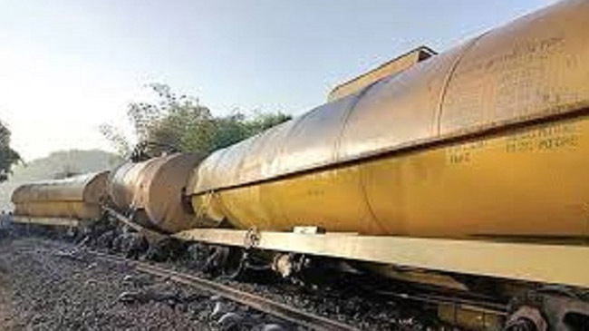 rail derailed moulivibazar inner