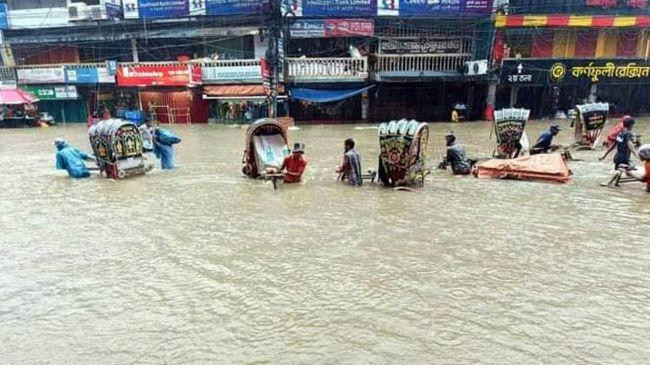 rain flooding in chittagong
