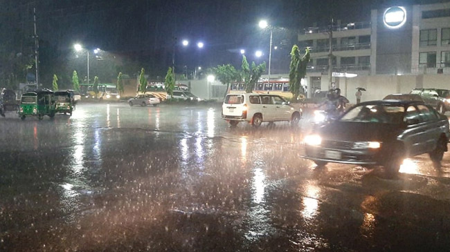 rain in dhaka cats and dogs