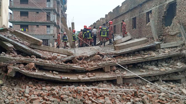 rajshahi four story building collapsed