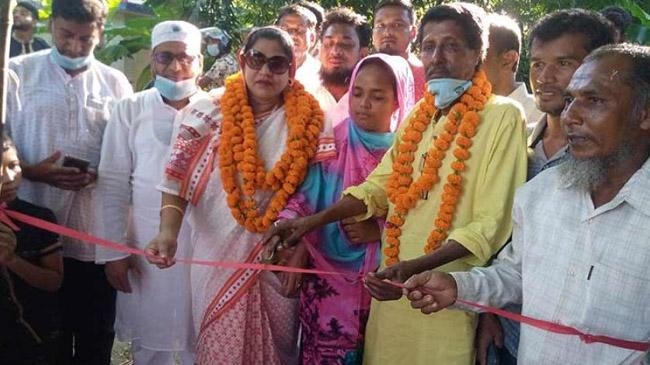 rickshaw puller wife inaugurated road construction