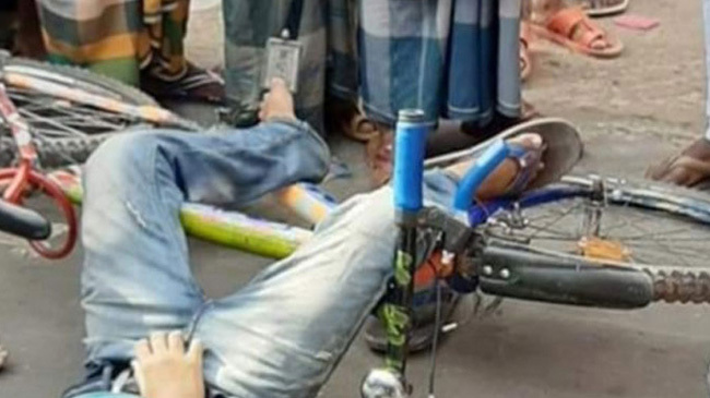 road accident at lalmohon