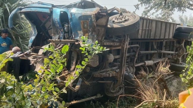 road accident in chapainawabganj