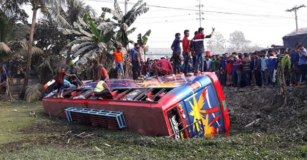 road accident in comilla