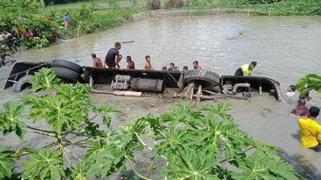 road accident in jhalkathi