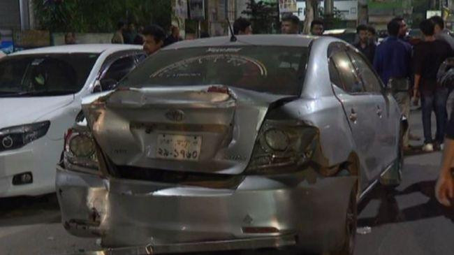 road accident in moghbazar