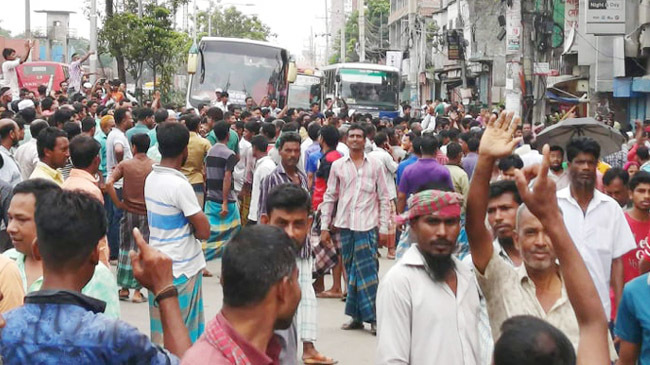 road block to rickshaw drivers