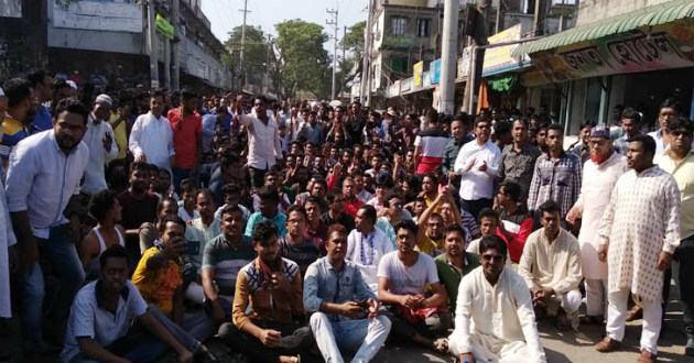 road blockade at dhaka