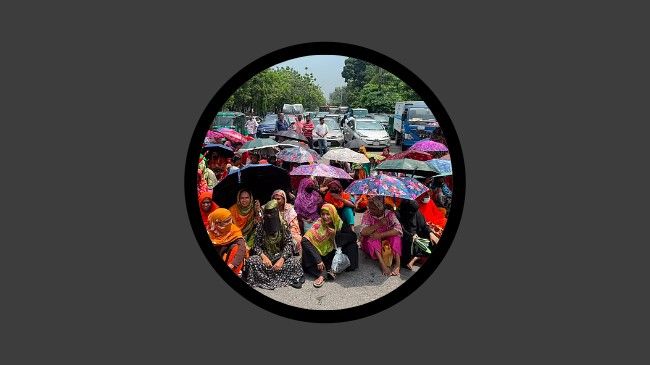 তেজগাঁওয়ে সড়ক অবরোধে জনভোগান্তি, স্থবির লাভ রোড এলাকা