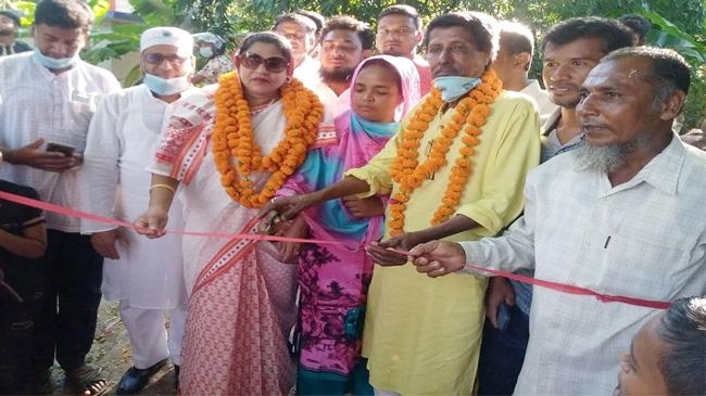 road rickshaw puller wife