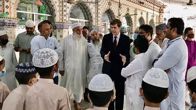 robert miller in tara mosque