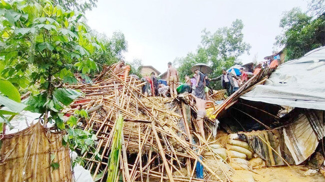 rohingya camp hill collapsed