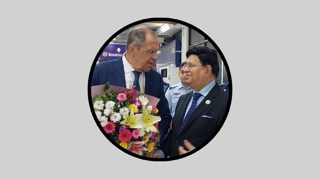 russian foreign minister lavrov arrives in dhaka