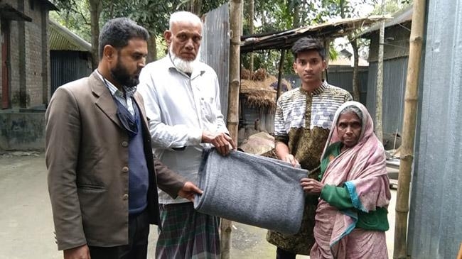 sebamulok songstha distribute blankets poor