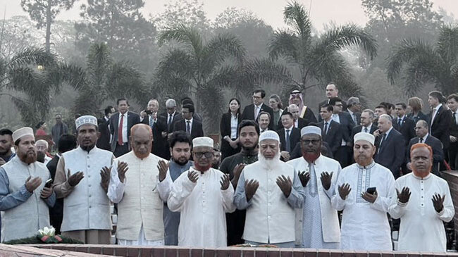 বীর শহীদদের প্রতি শ্রদ্ধা জানালেন শফিকুর রহমান