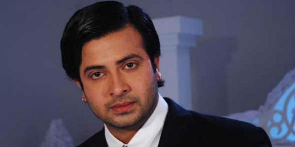 shakib khan is ill and hospitalized