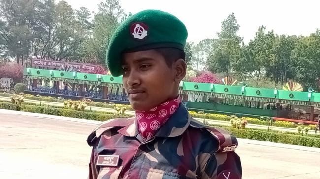 soldier jannatun i am a vigilant guard at the border