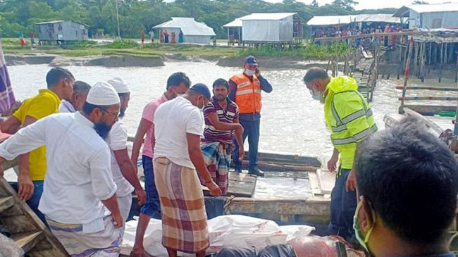 speed boat sank patuakhali inner