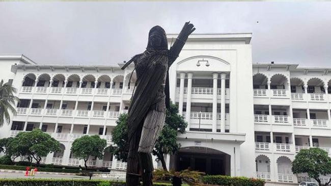 high court 4