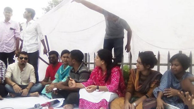 student ligue deprived