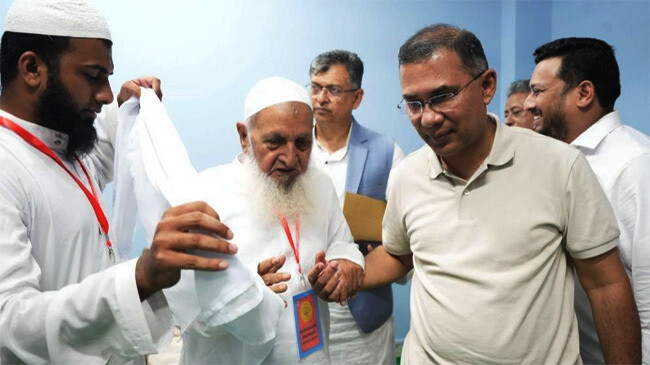হেফাজতকে পাশে নিয়ে দেশের উন্নয়নে এগোতে চান তারেক রহমান