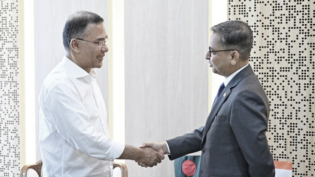 প্রধানমন্ত্রীর সঙ্গে ভারতীয় হাইকমিশনারের সাক্ষাৎ