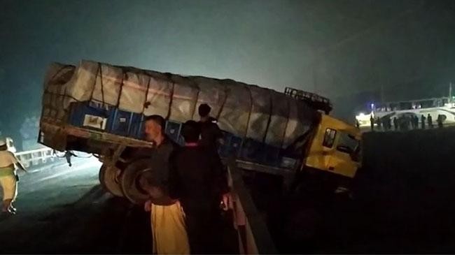 the cargo truck was hanging