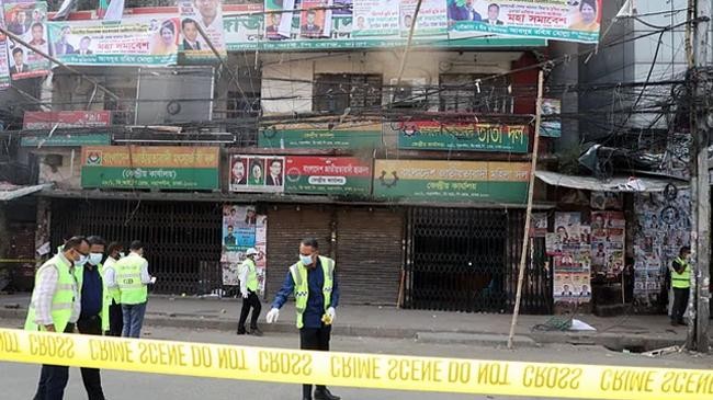the police has pulled a ribbon with the inscription crime scene in front of the main gate of the bnp office in nayapaltan