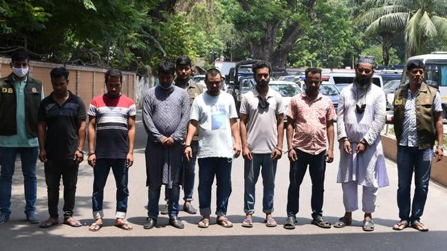 thives arrested car parts