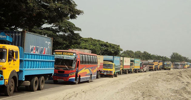 traffic congestion at daudkandi tollplaza