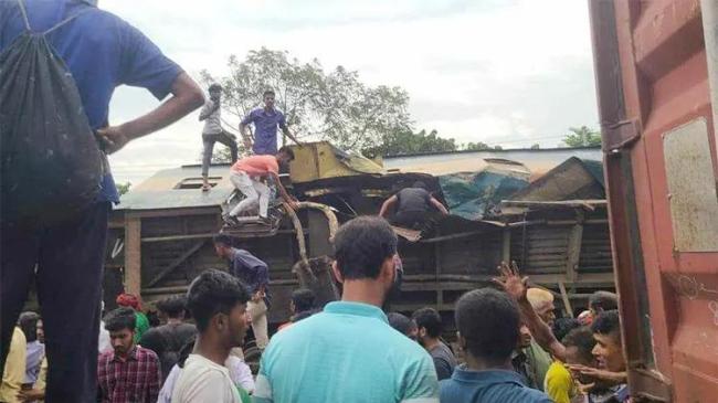 train accident in kishorganj