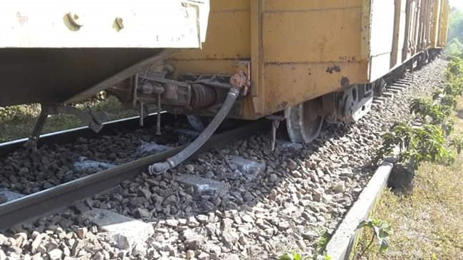 train derail