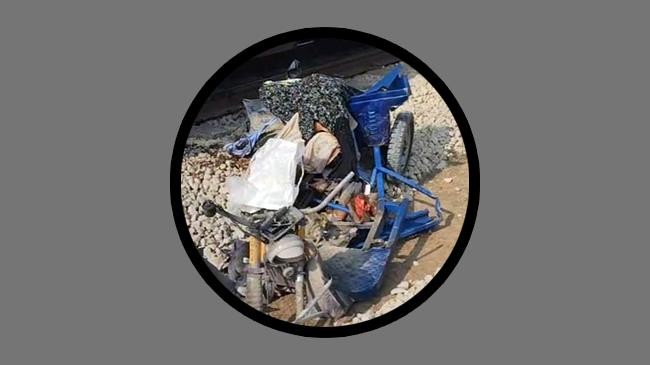 train hits auto rickshaw in cumilla
