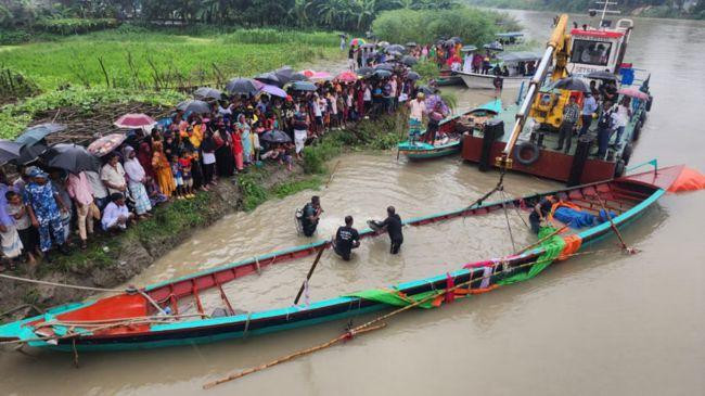trawler sinks 3