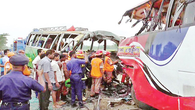 two buses collided rongpur