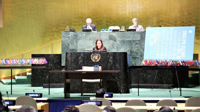 un charter signature day
