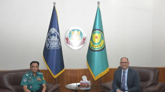 us ambassador peter haas and commissioner of dhaka metropolitan police golam faruq