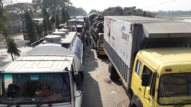 vachiels waiting for ferry