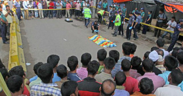 wife of a police murdered in chittagong in 40 45 seconds