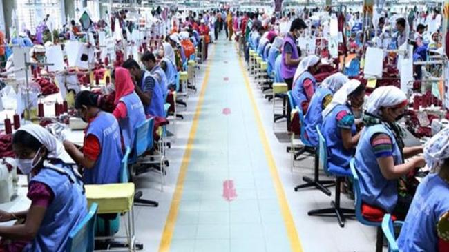 workers working garments01