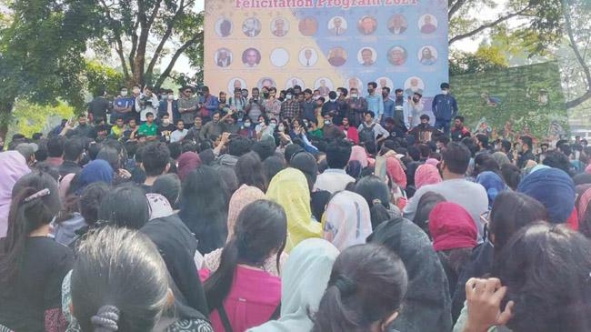 shahjalal university students protest