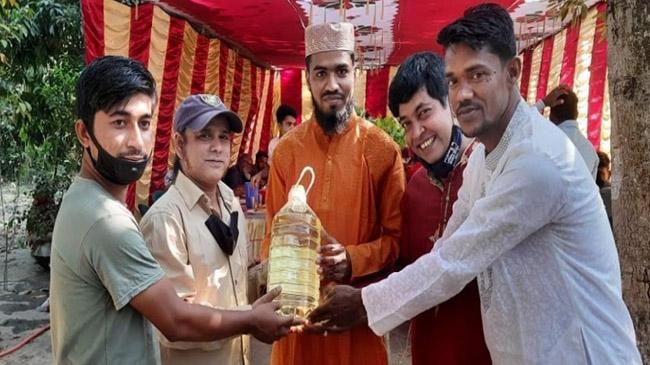 soyabin oil gifted new couple