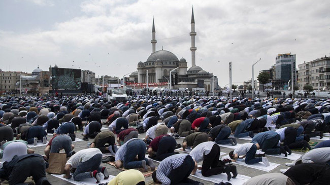 mosque in taksim square 1