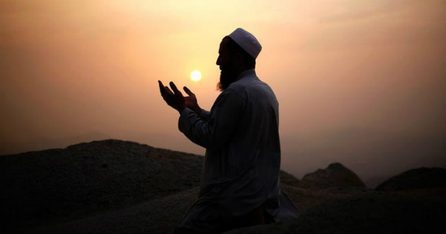 muslim praying